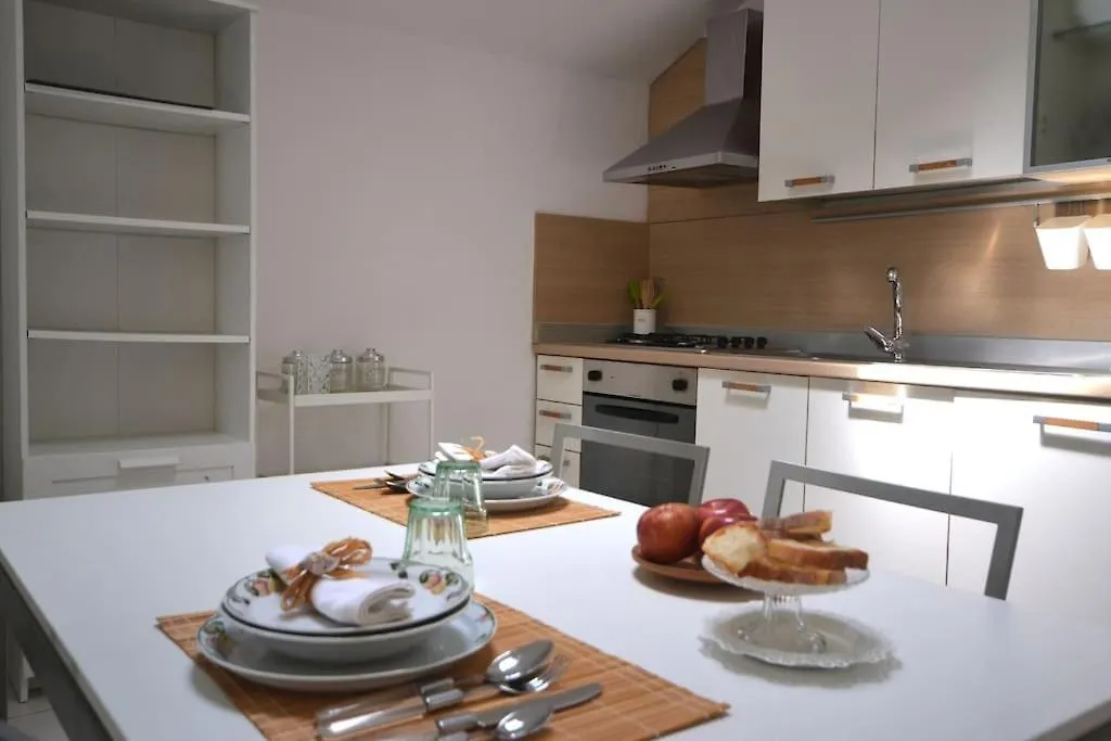 شقة Appartamento La Terrazza بيتراسانتا إيطاليا