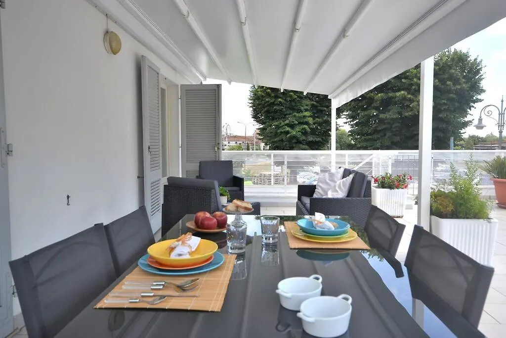 Appartamento La Terrazza بيتراسانتا