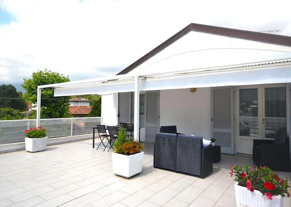 Appartamento La Terrazza بيتراسانتا